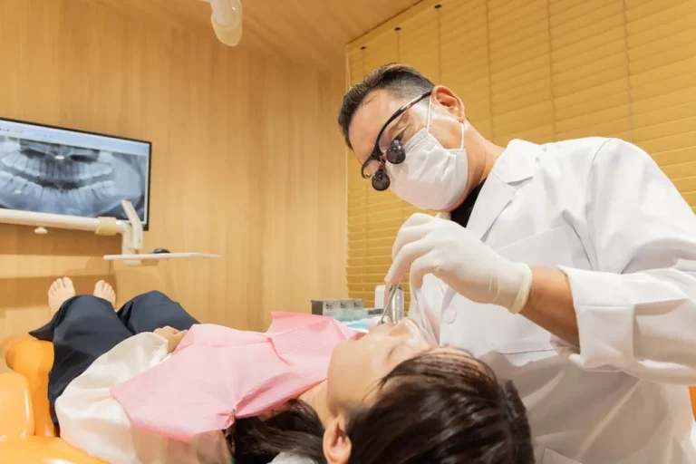 Cosmetic-Dentist